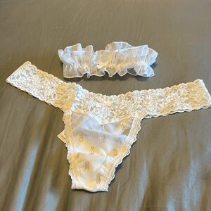 Hanky Panky Bridal Set. Comes with Panty and Matching Garter
